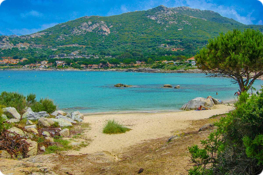 détente sur la plage de Sant’Ambroggio